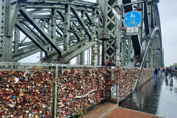 Duitsland Rijn fietsen Bert Sitters RonReizen.nl slotjes op brug