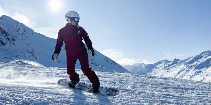 Snowboarden in het zonnetje